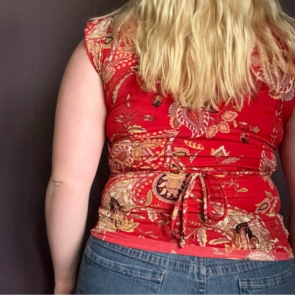 Vintage Red Paisley Tie-Back Top – Tag Size Large (Best for Medium) - Picture 8 of 8